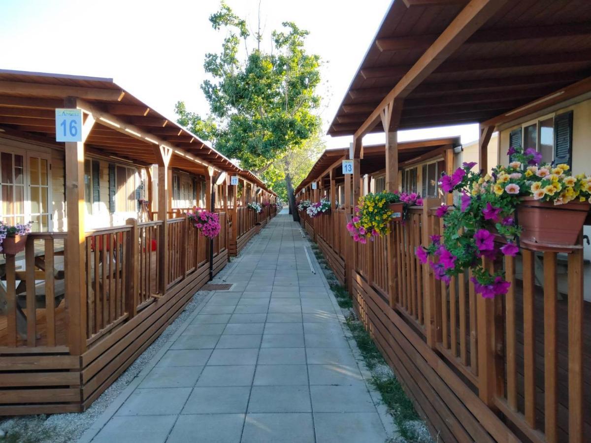 Villaggio Degli Angeli Scerne Pineto Kültér fotó